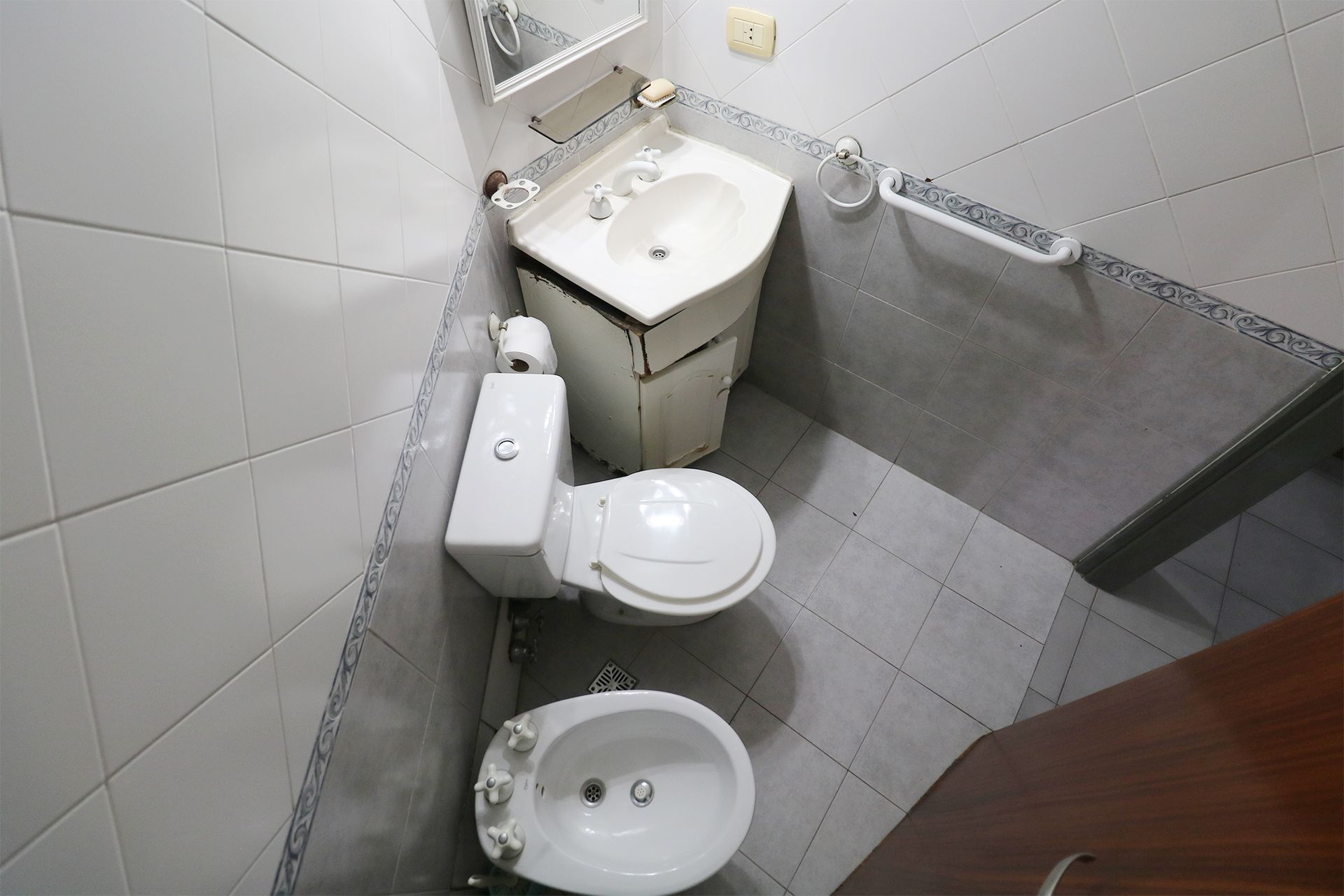 Venta Ph 2 Ambientes C/Escrit Y Patio Carapachay