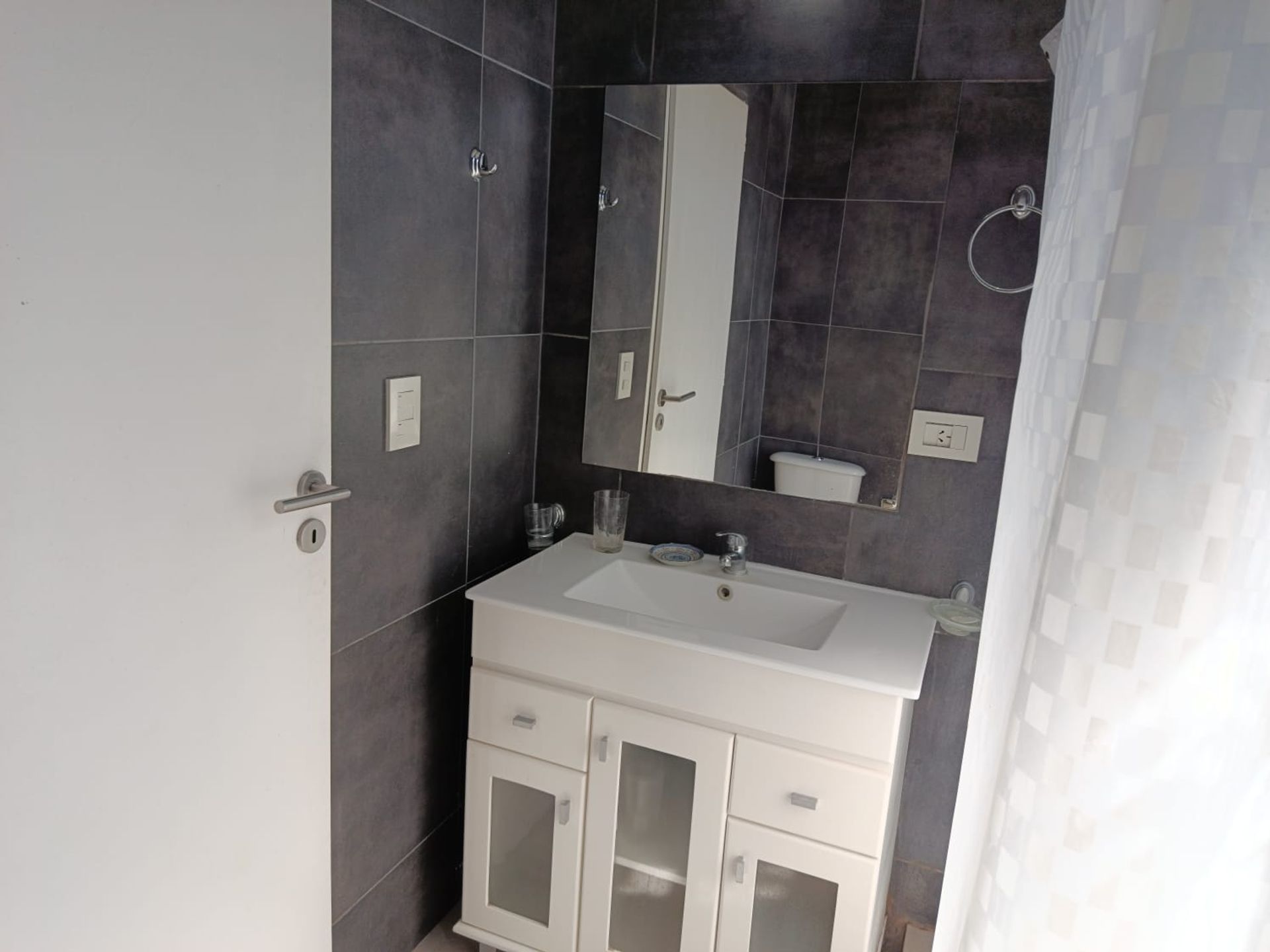 Casa 5 Amb. En Alquiler B° Alvear De Benavidez