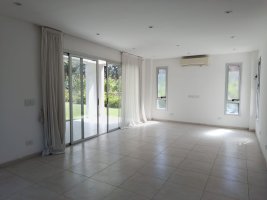 Casa 5 Amb. En Alquiler B° Alvear De Benavidez