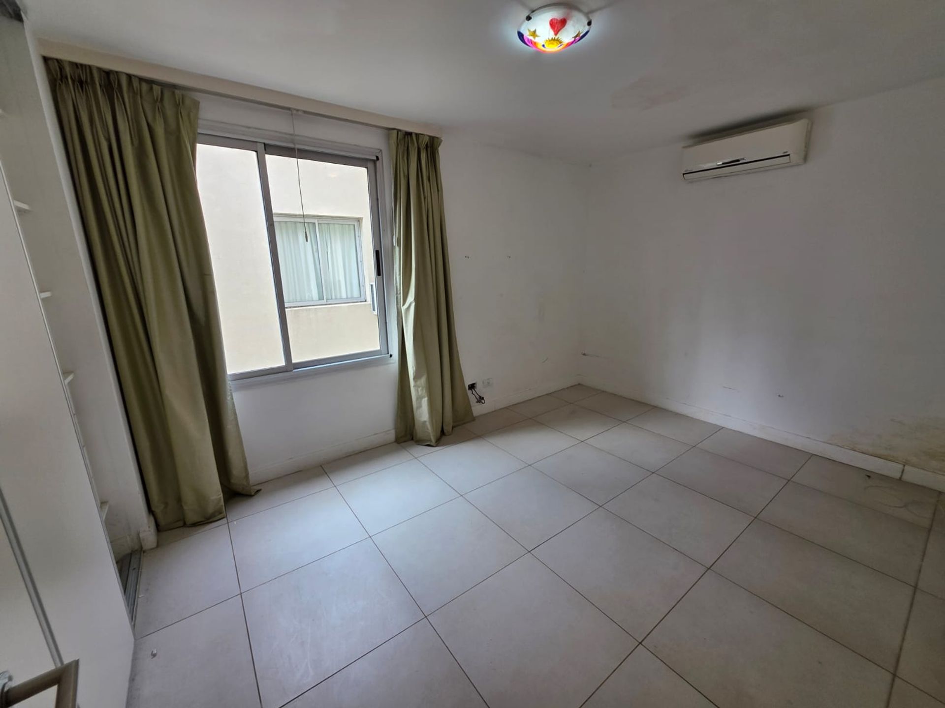 Alq Depto 2 Amb En Tigre Con Cochera Y Amenities