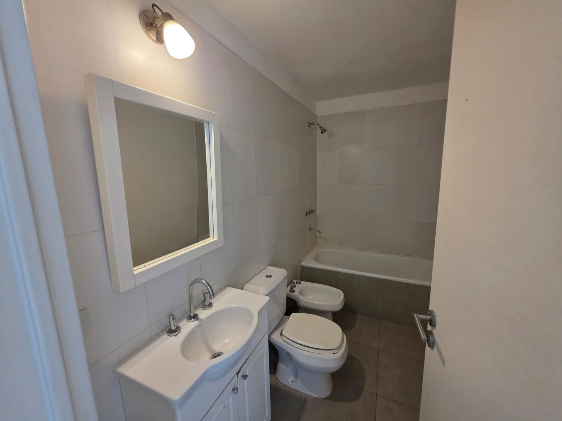 Alq Depto 2 Amb En Tigre Con Cochera Y Amenities