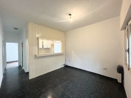 For Sale multi‑family house 4‑bedroom in Beccar