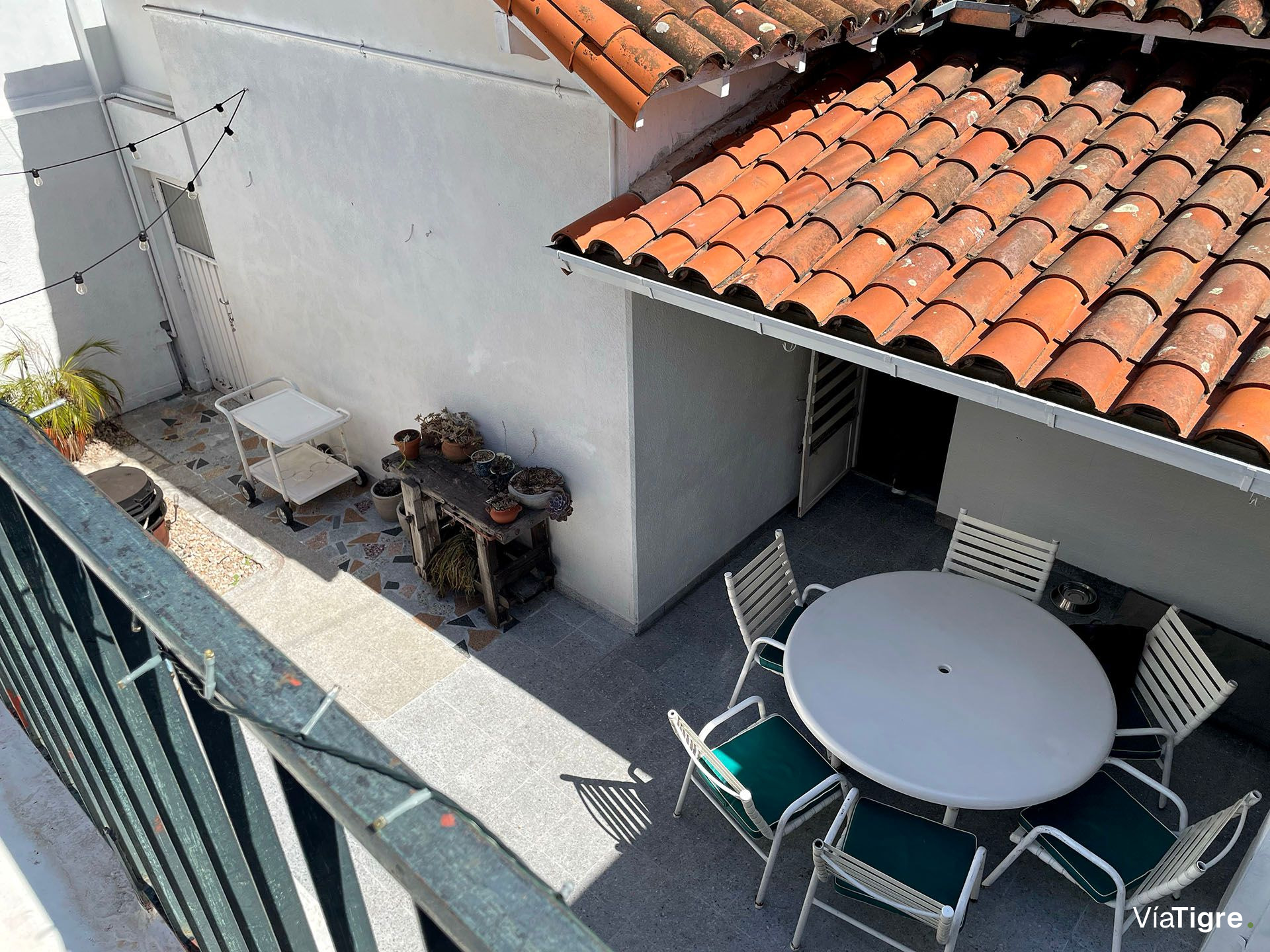 Casa 3 dormitorios c/ patio y terraza - Olivos