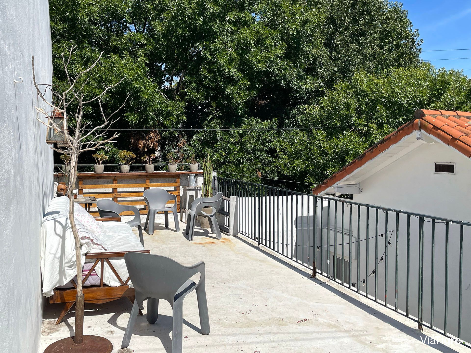 Casa 3 dormitorios c/ patio y terraza - Olivos