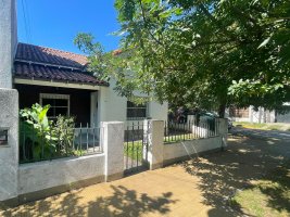 Casa 3 dormitorios c/ patio y terraza - Olivos