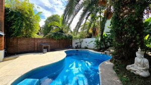 For Sale Martinez House 5-Bedroom Pool Garages