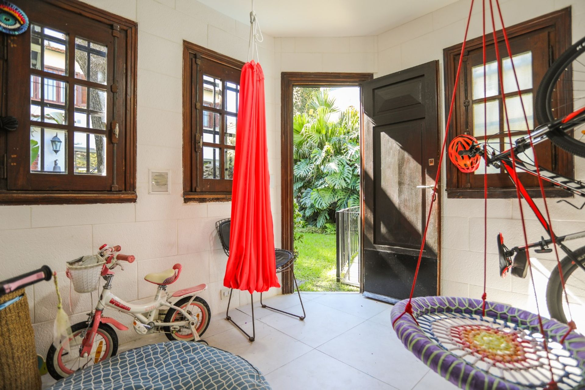 Venta Casa De Revista Olivos Totalmente Equipada
