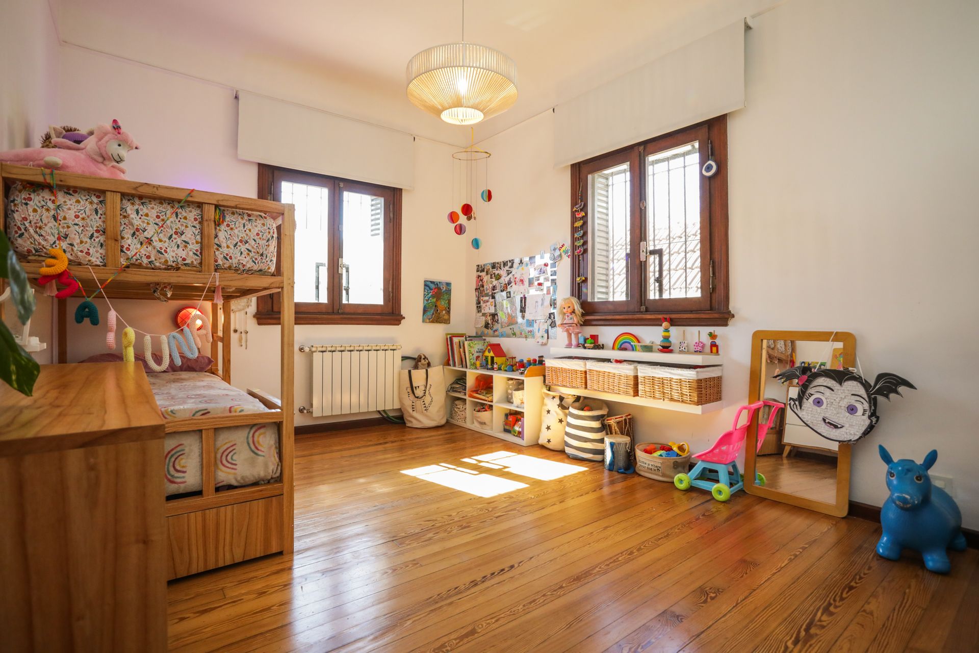Venta Casa De Revista Olivos Totalmente Equipada