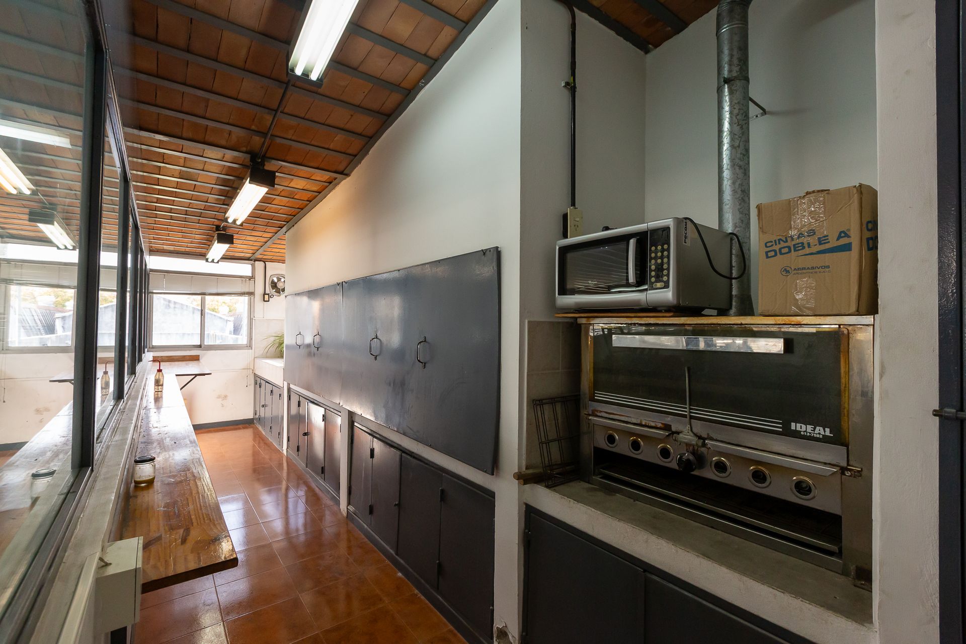 Galpon Laboratorio Con Oficinas En Villa Martelli