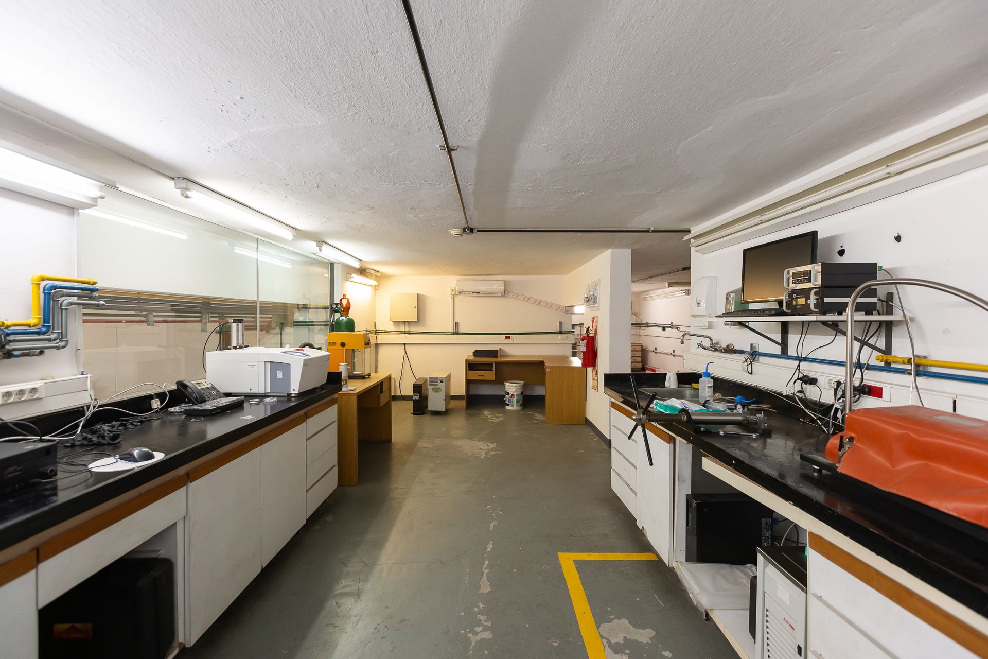 Galpon Laboratorio Con Oficinas En Villa Martelli