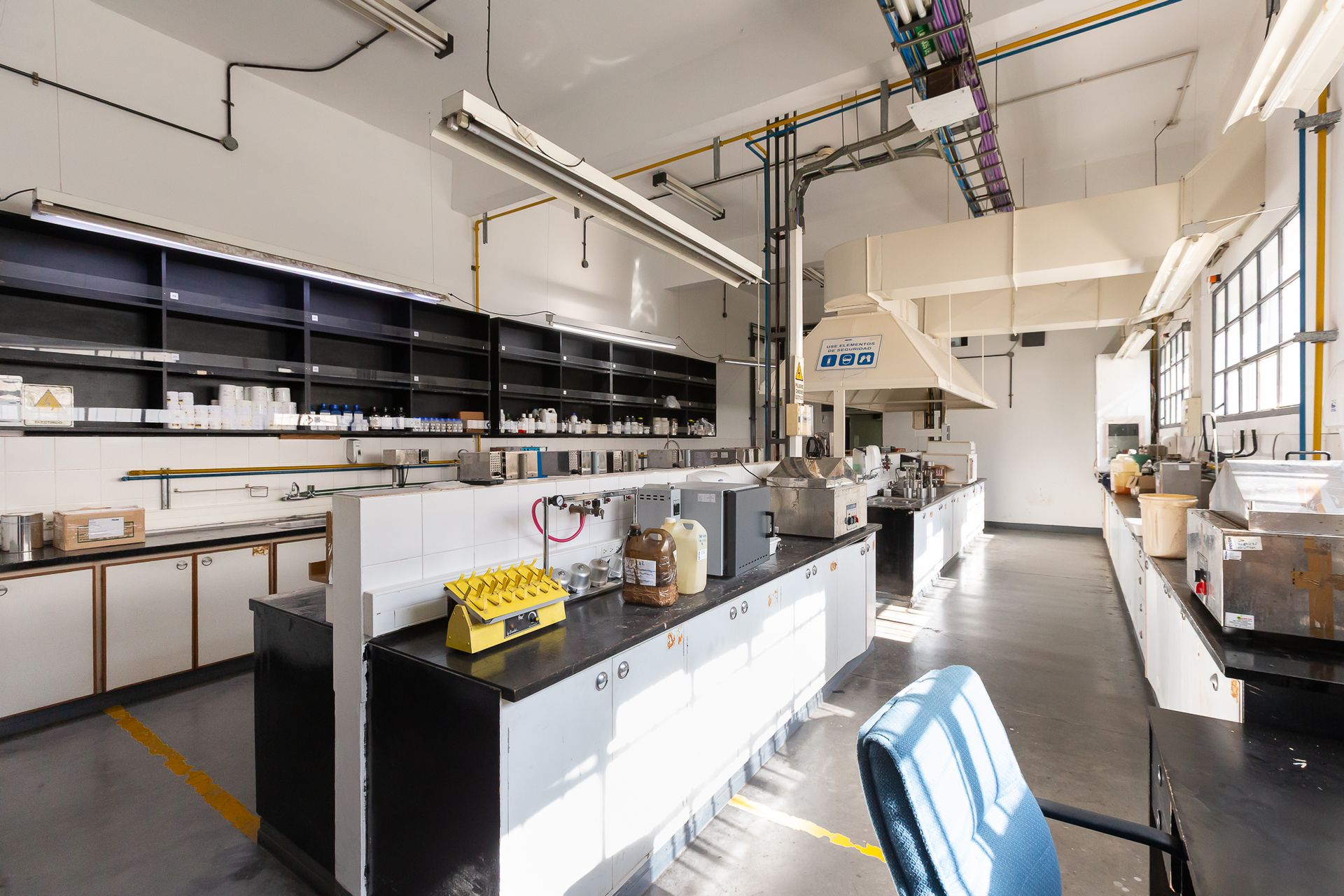 Galpon Laboratorio Con Oficinas En Villa Martelli