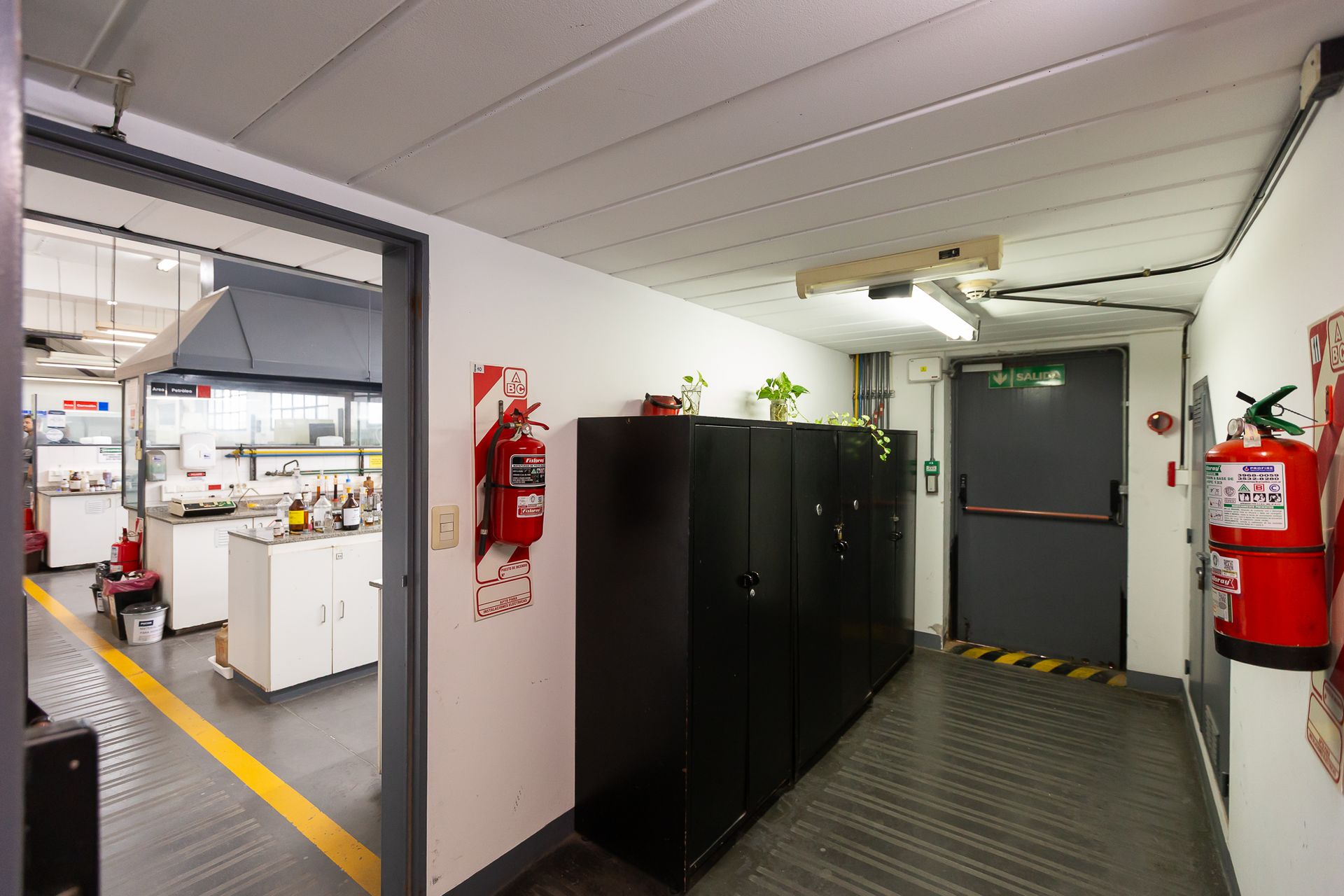 Galpon Laboratorio Con Oficinas En Villa Martelli