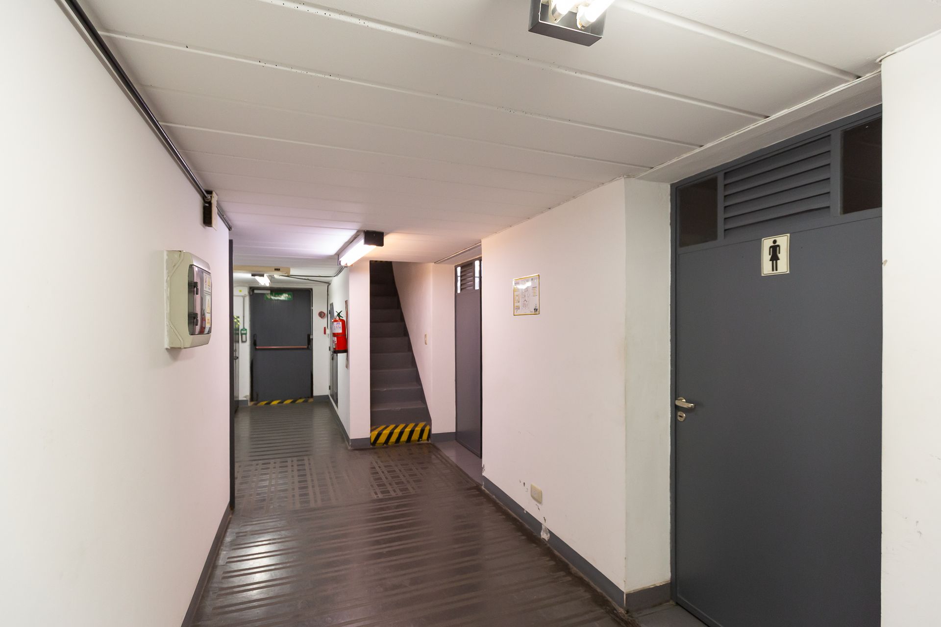 Galpon Laboratorio Con Oficinas En Villa Martelli