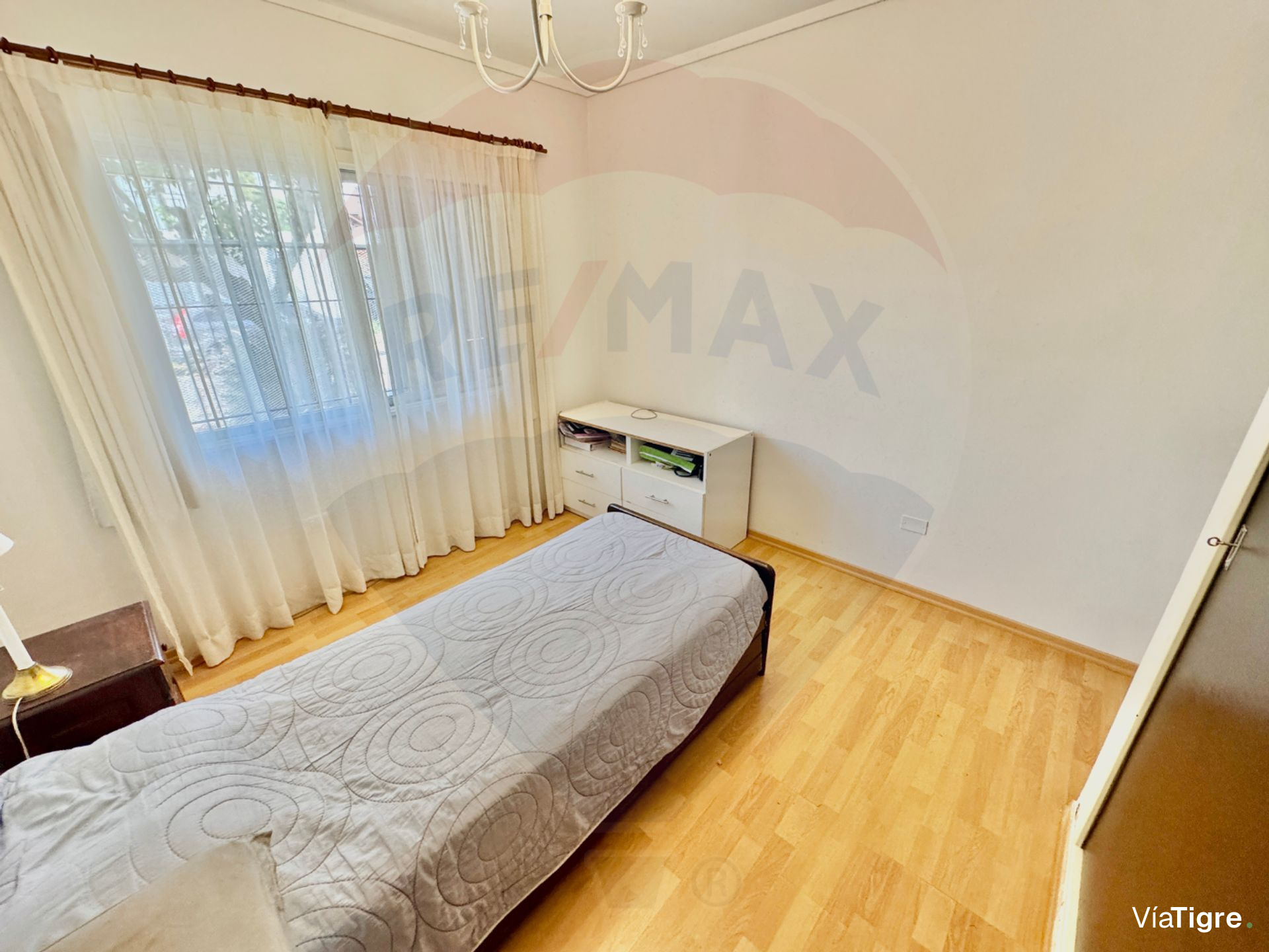 casa 6 ambientes con jardin y pileta martinez