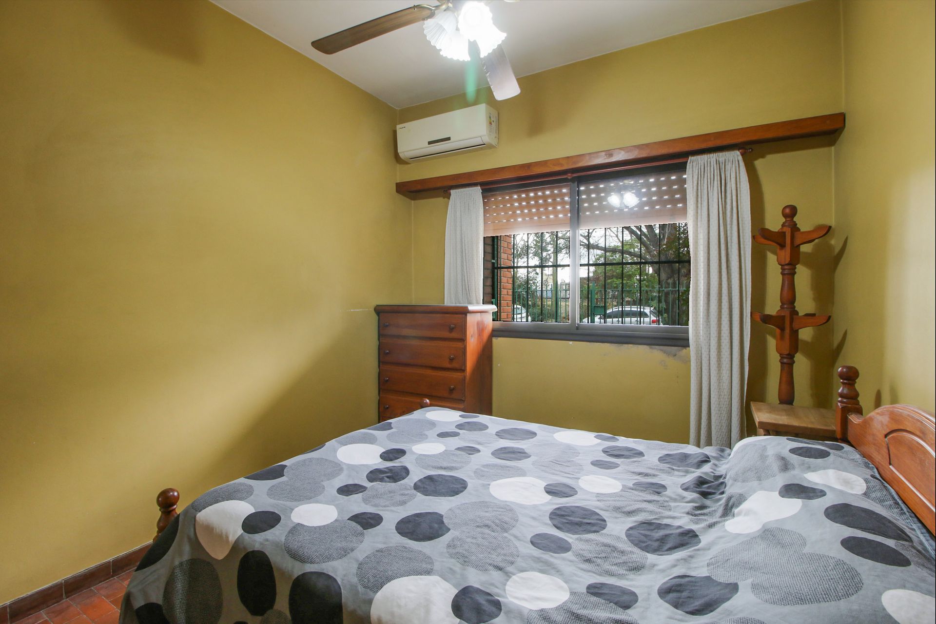 Venta lote 2 casas de 4 amb + quincho y cochera