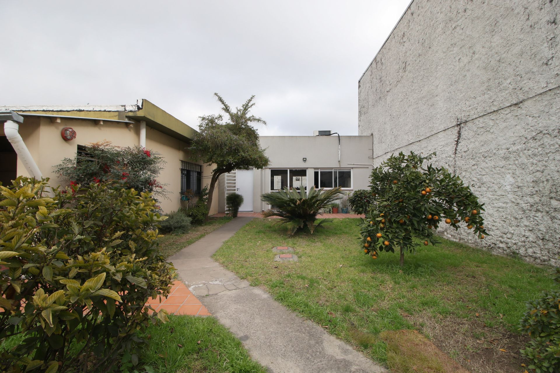 Venta lote 2 casas de 4 amb + quincho y cochera