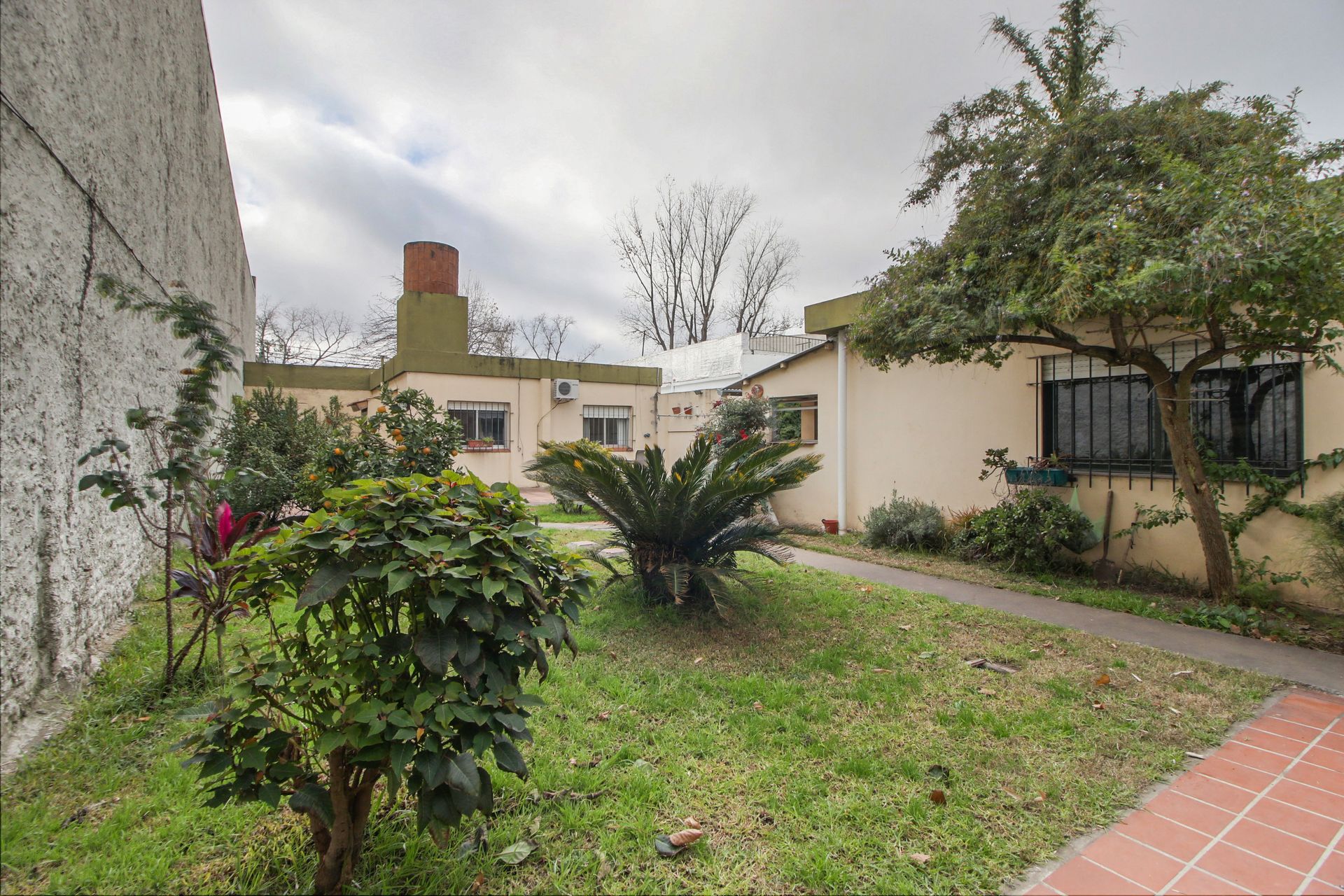 Venta lote 2 casas de 4 amb + quincho y cochera