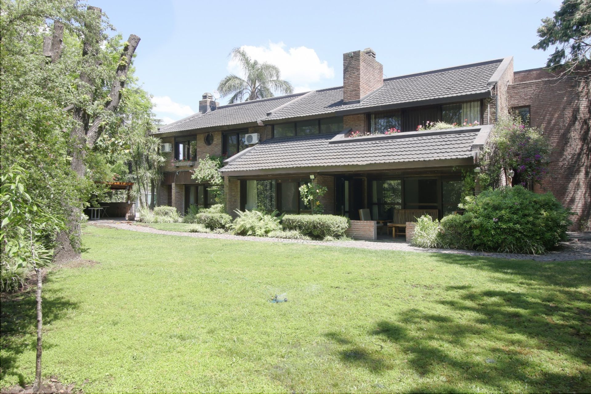 Sale House La Horqueta San Isidro