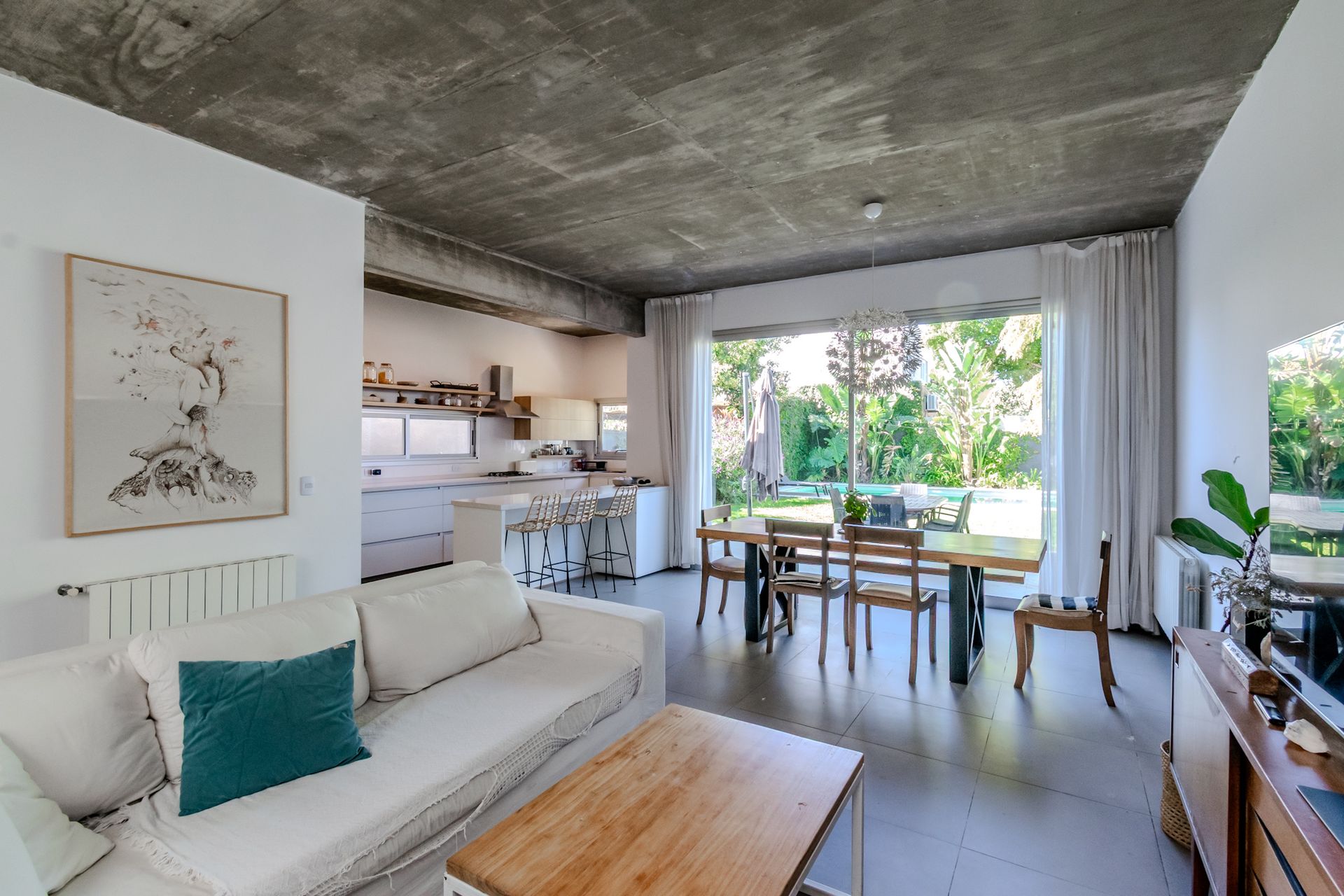 House for rent 4‑bedroom garden and pool