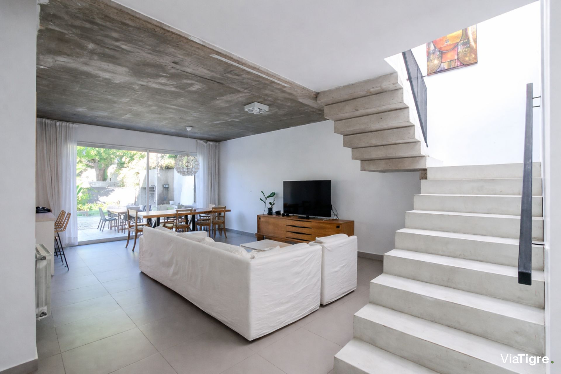 Casa en venta 5 ambientes jardin y pileta