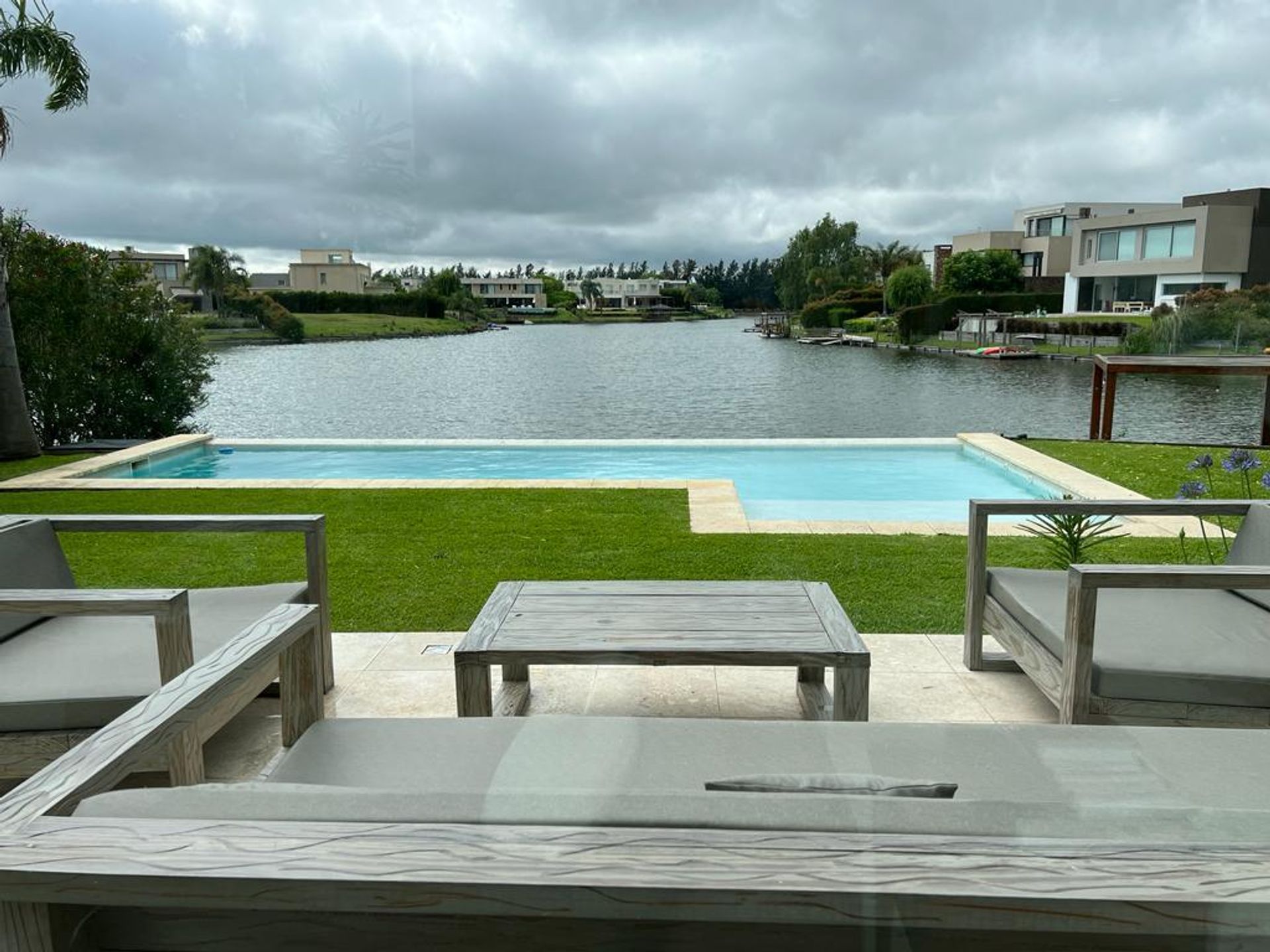 Rent House A La Laguna in Nordelta Los Alisos!