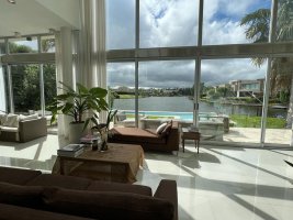 Rent House A La Laguna in Nordelta Los Alisos!