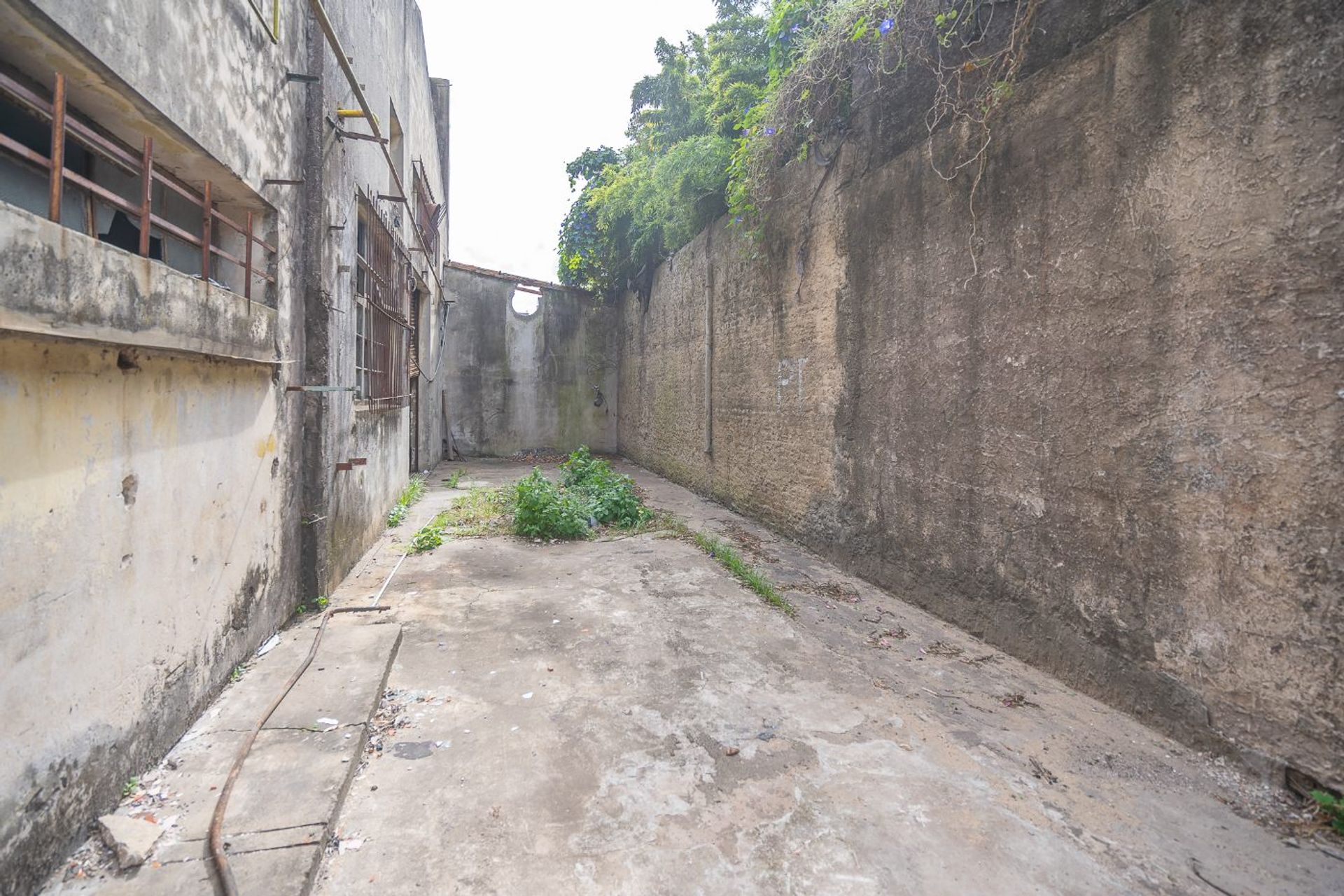 Venta Galpón/ Deposito 2700M2 En Boulogne Inversor