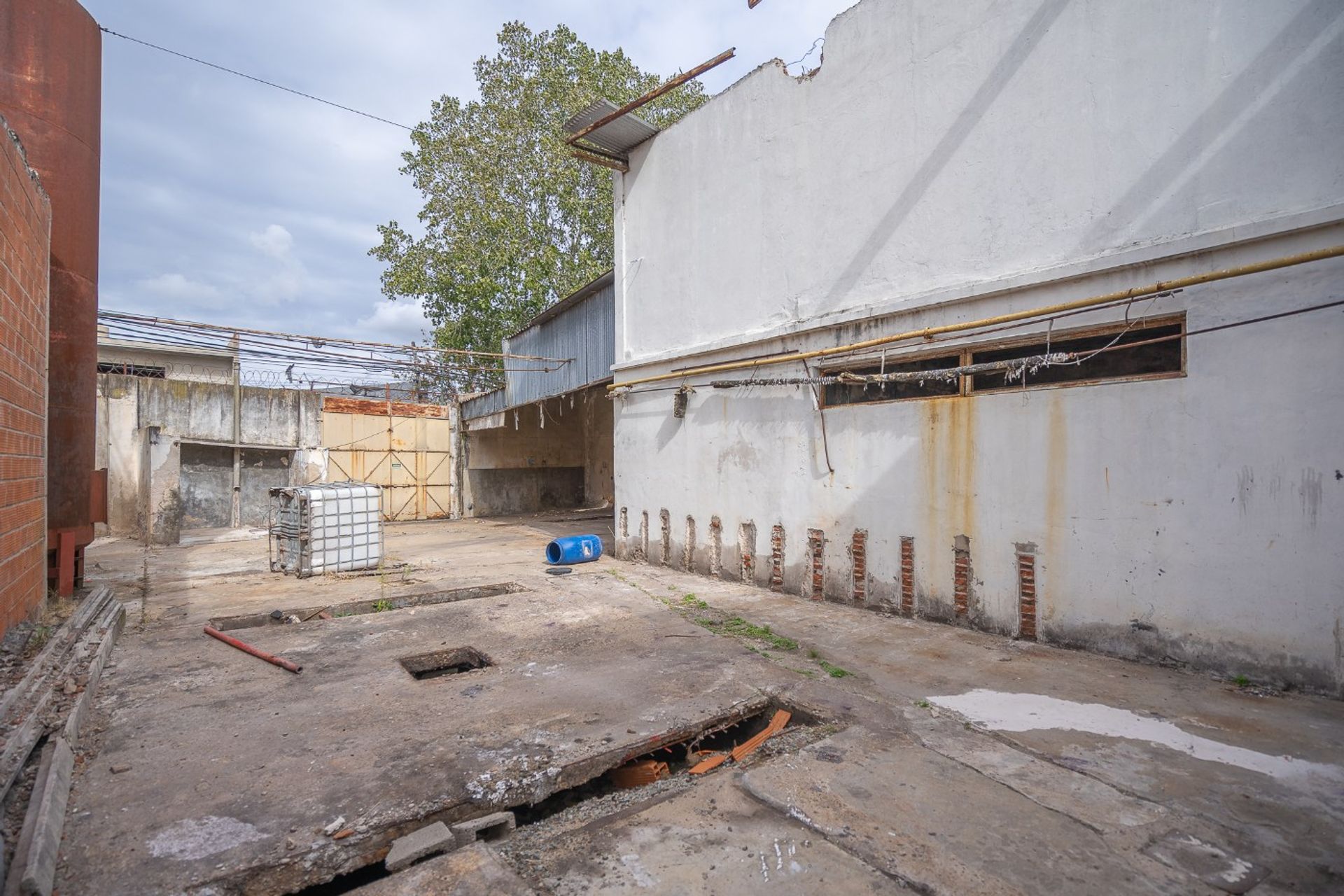 Venta Galpón/ Deposito 2700M2 En Boulogne Inversor