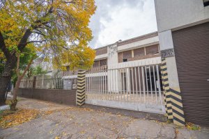 Venta Galpón/ Deposito 2700M2 En Boulogne Inversor