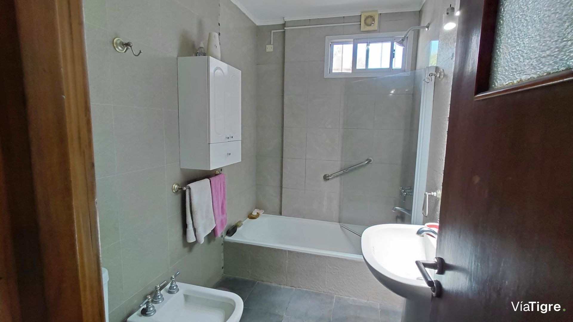 Casa en Venta con parque y cochera Villa Adelina