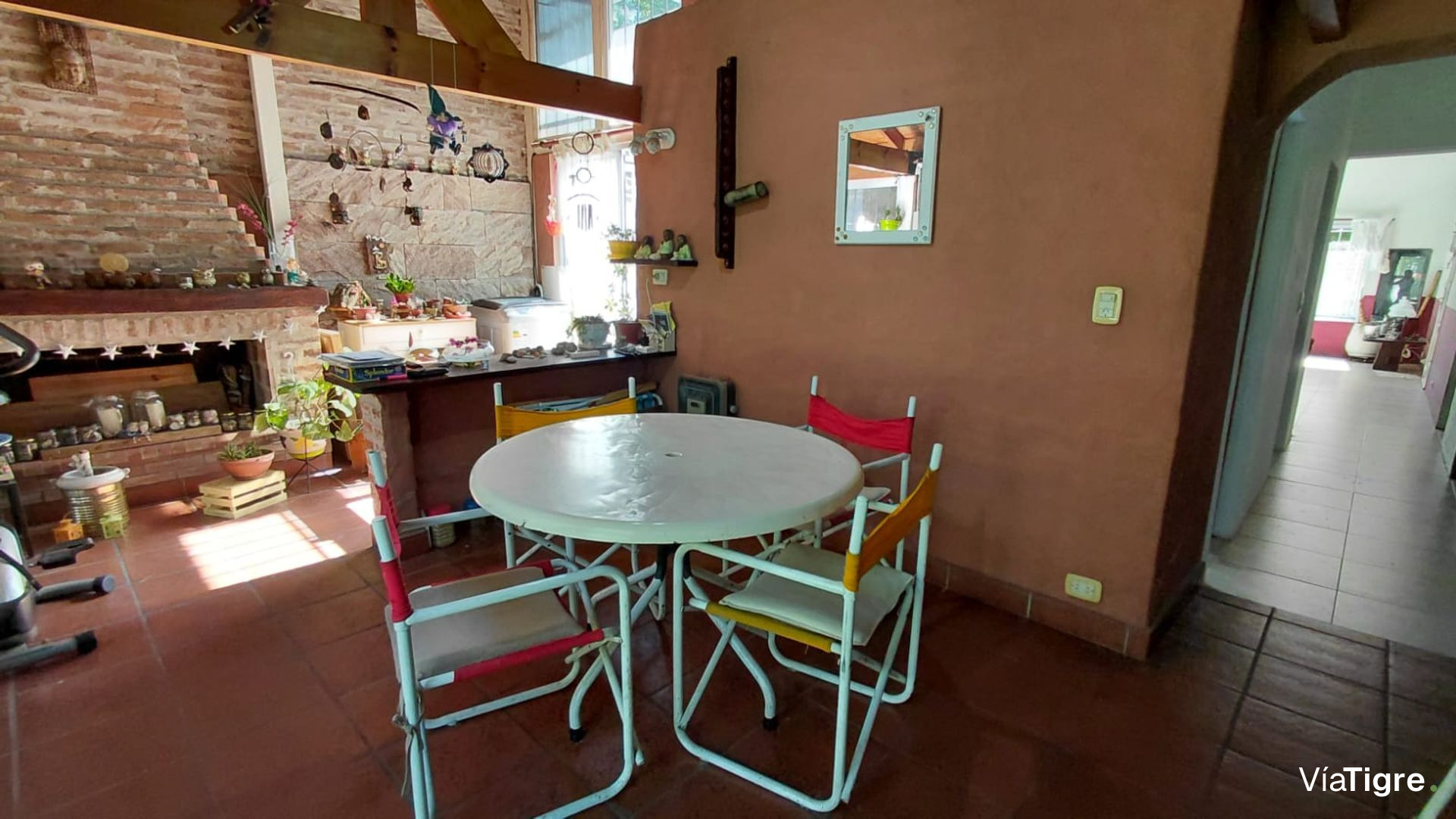 Casa en Venta con parque y cochera Villa Adelina