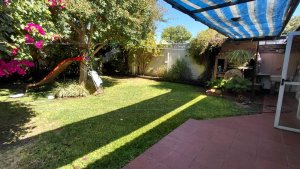 House For Sale with Park and Garage Villa Adelina