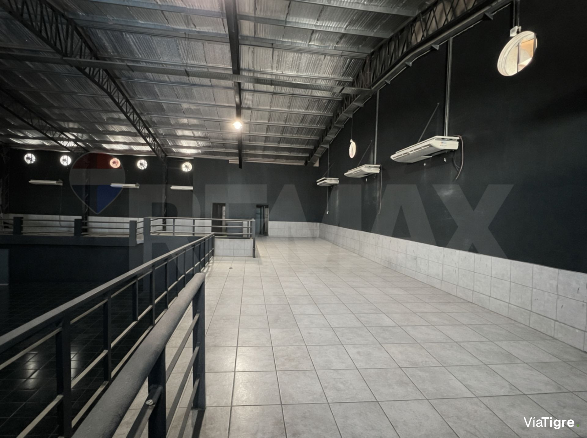 Alquiler Deposito / Local Comercial - Don Torcuato