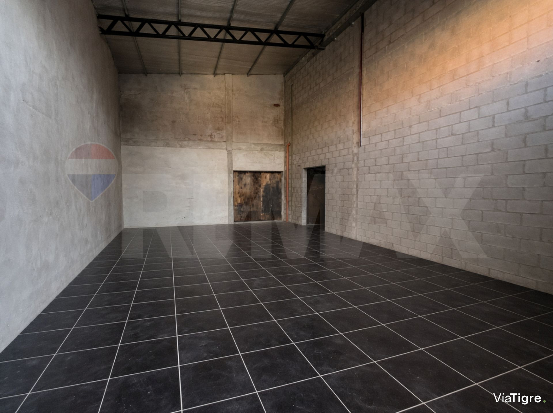 Venta Deposito / Local Comercial - Don Torcuato