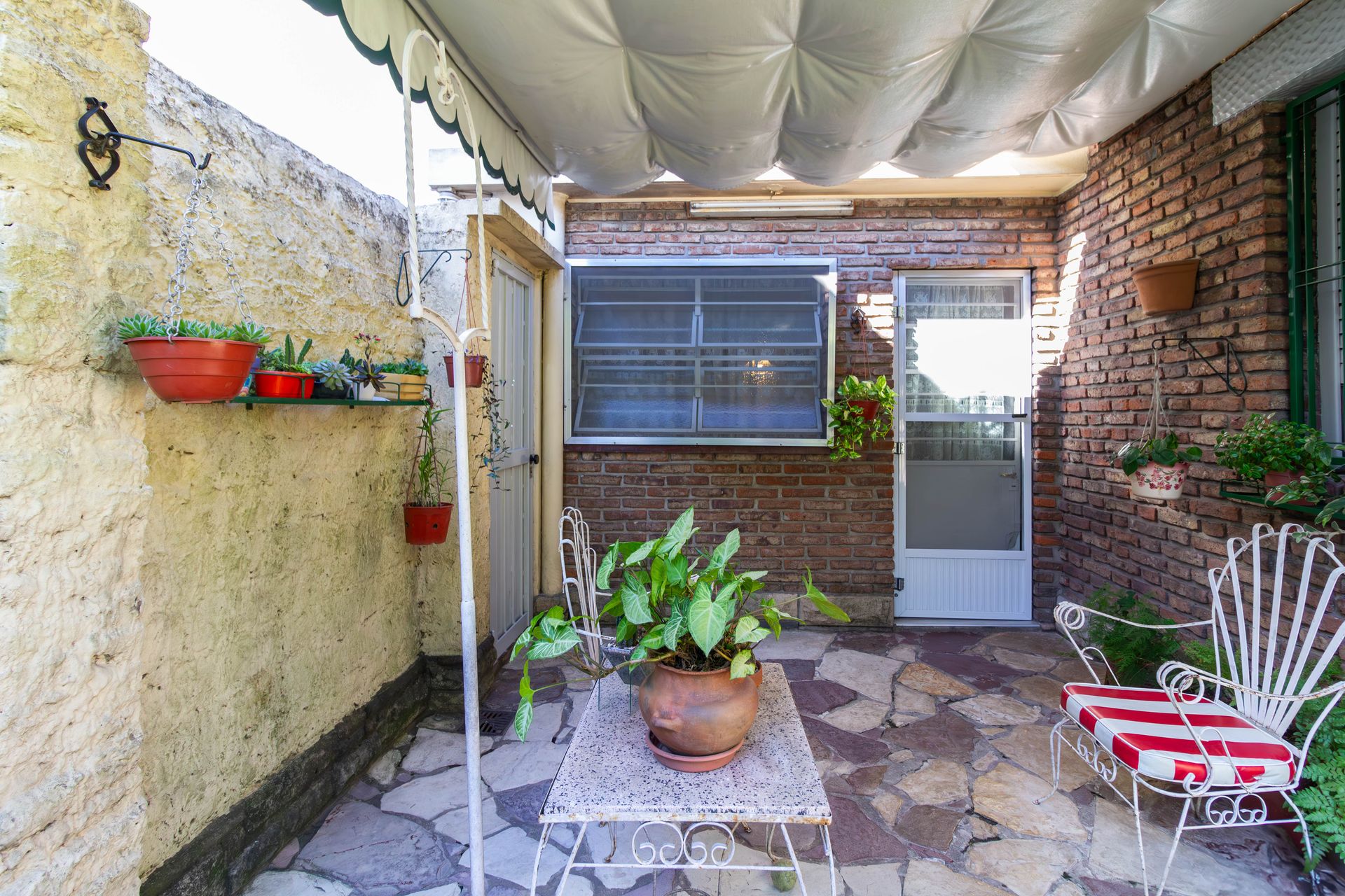 Casa 4 amb Vicente López en PB con amplio jardín