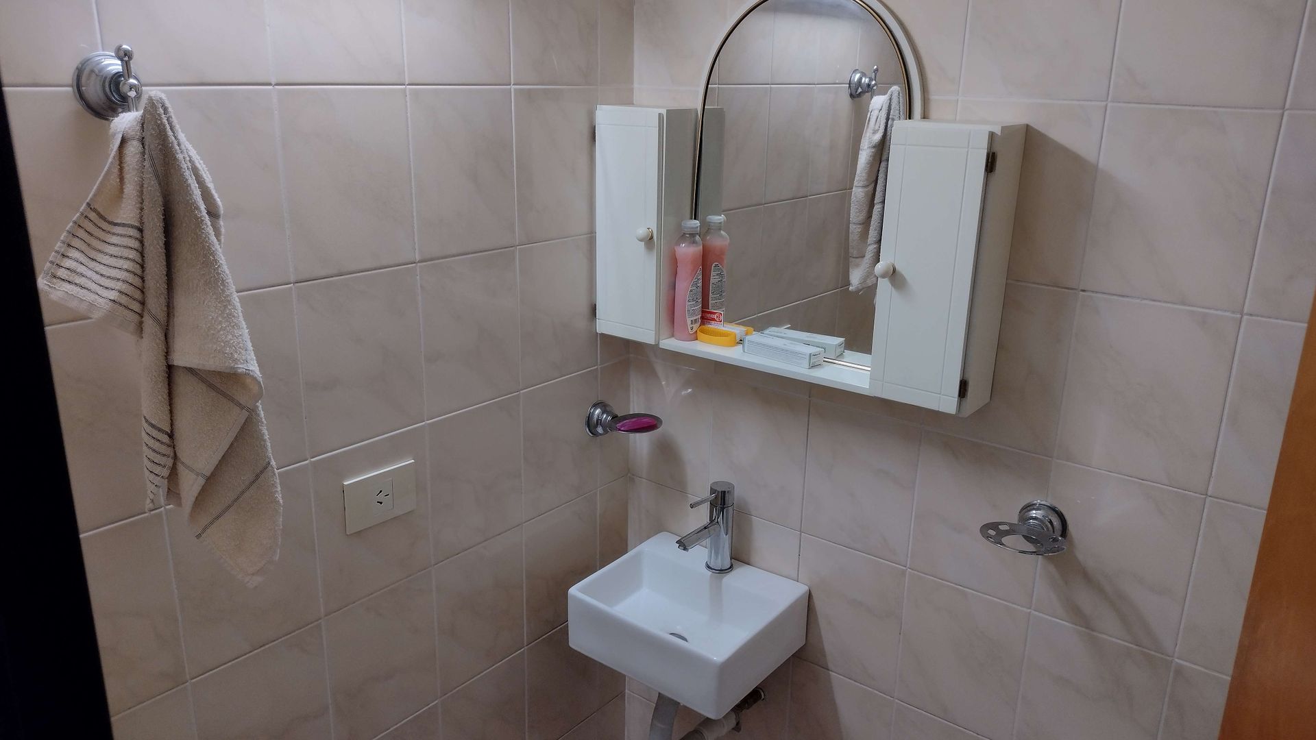 Venta Galpón Victoria