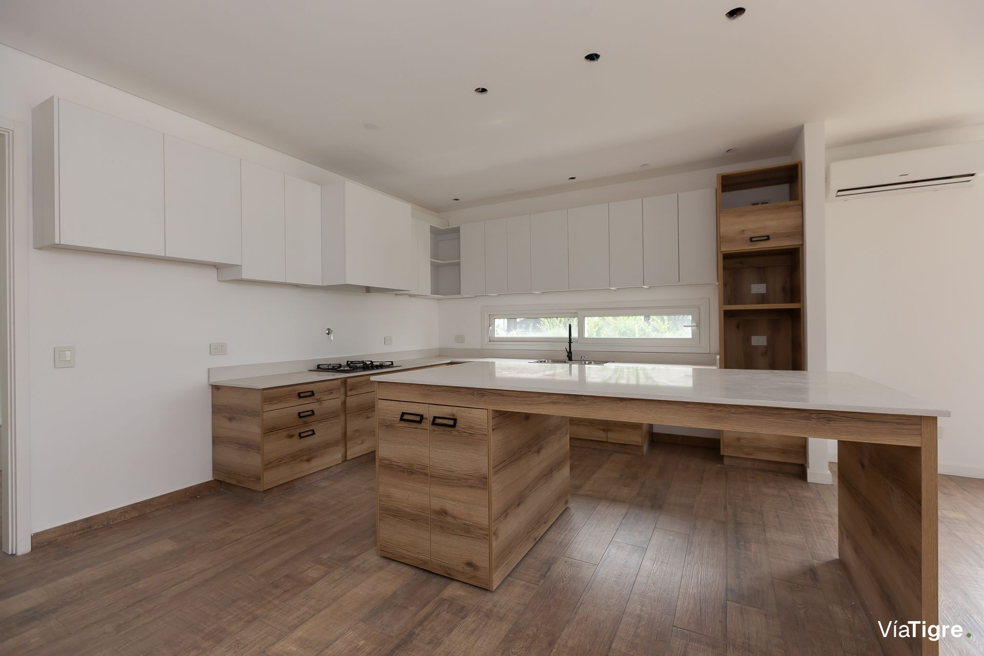 Casa en VENTA BARRIO VIRAZON. NORDELTA