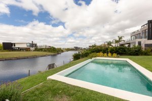 Casa en VENTA BARRIO VIRAZON. NORDELTA