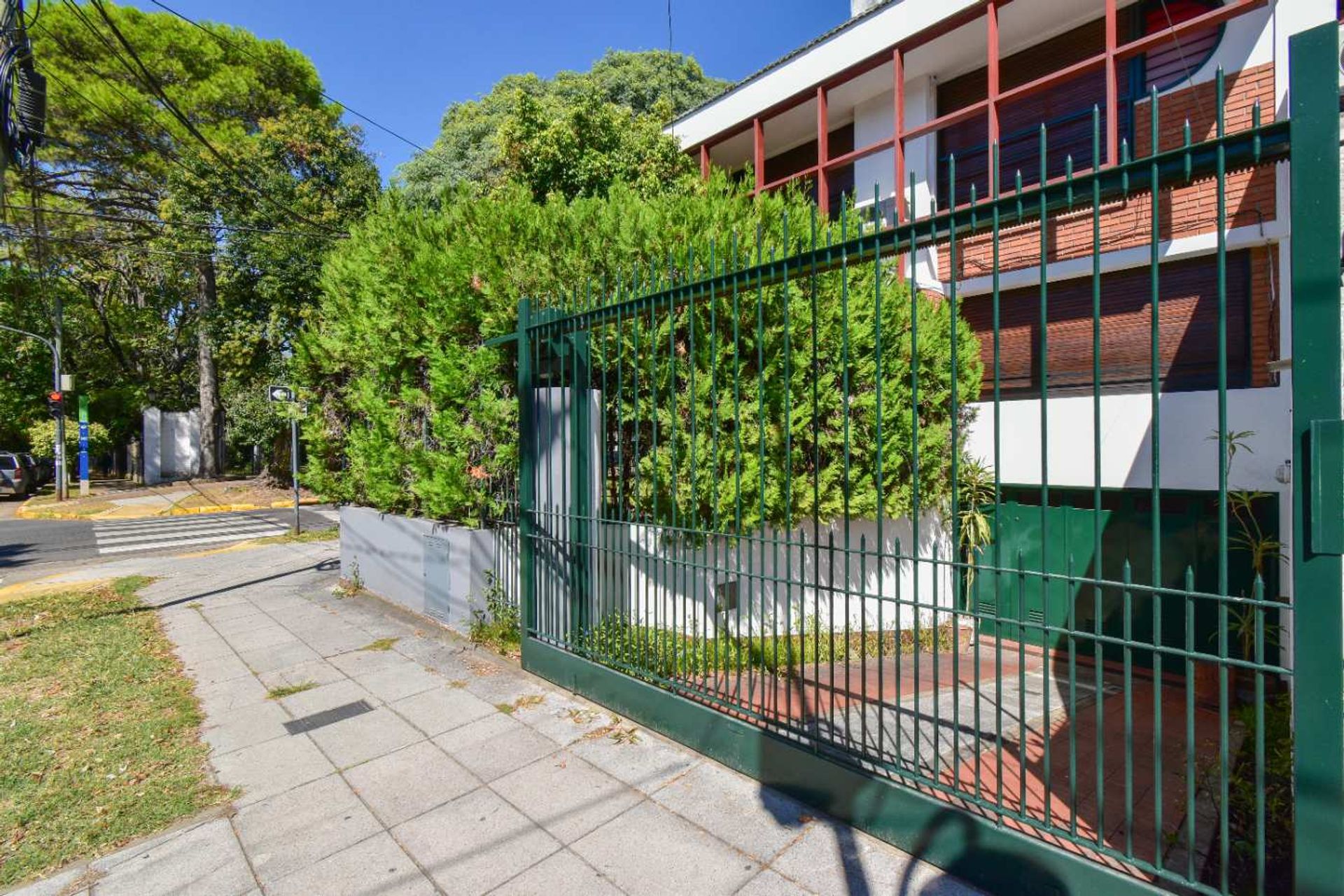Venta Casa 4 Amb + dep + cochera en Florida Este