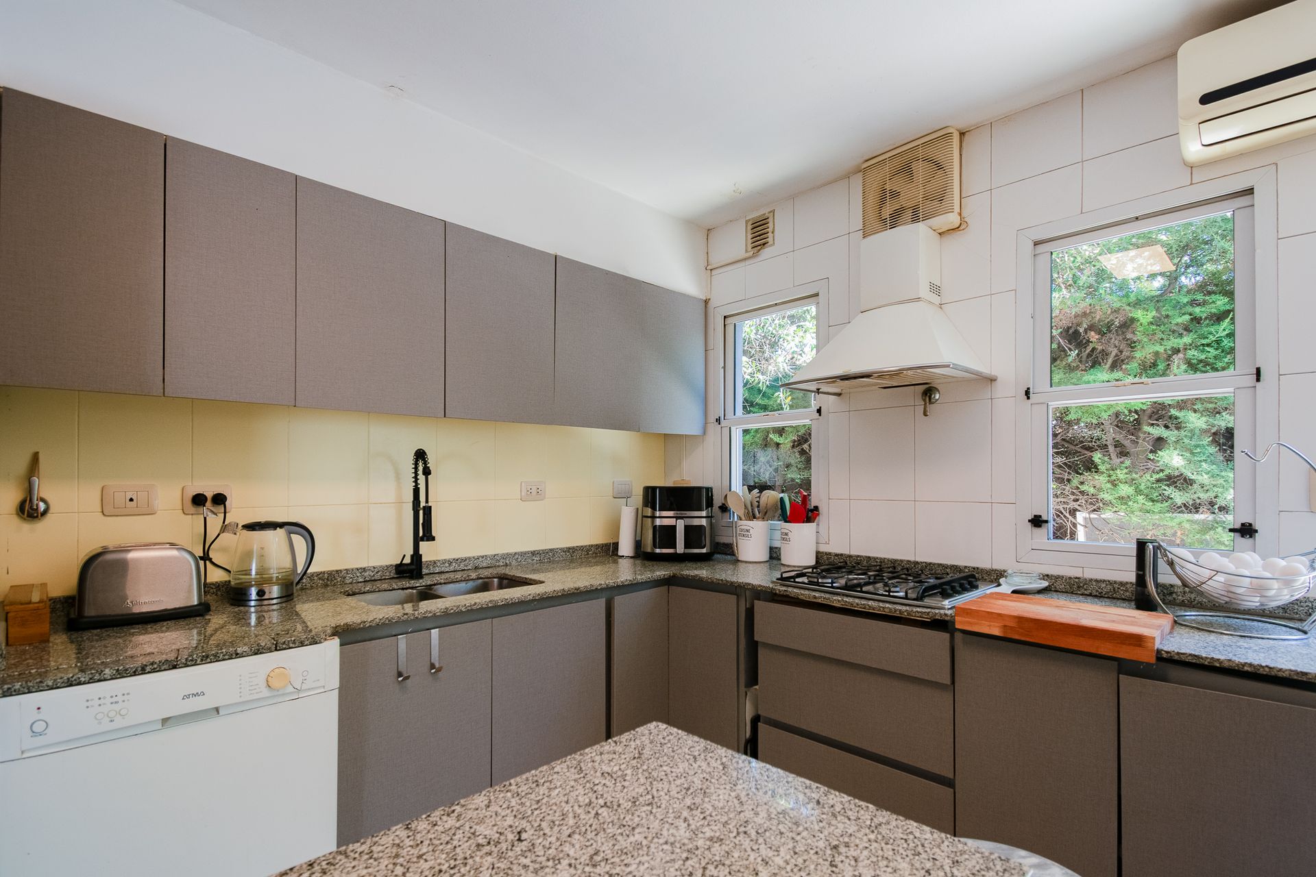 Venta Casa 5 Amb Suite Pb Barrio Tres Horquetas