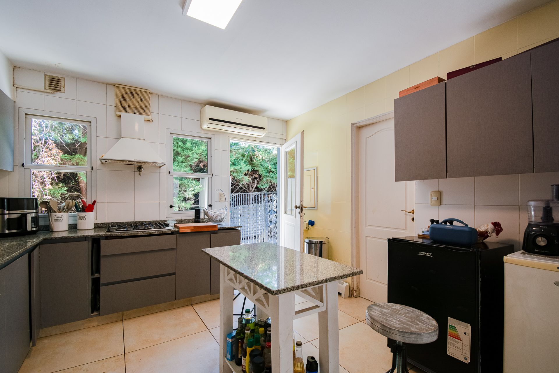 Venta Casa 5 Amb Suite Pb Barrio Tres Horquetas