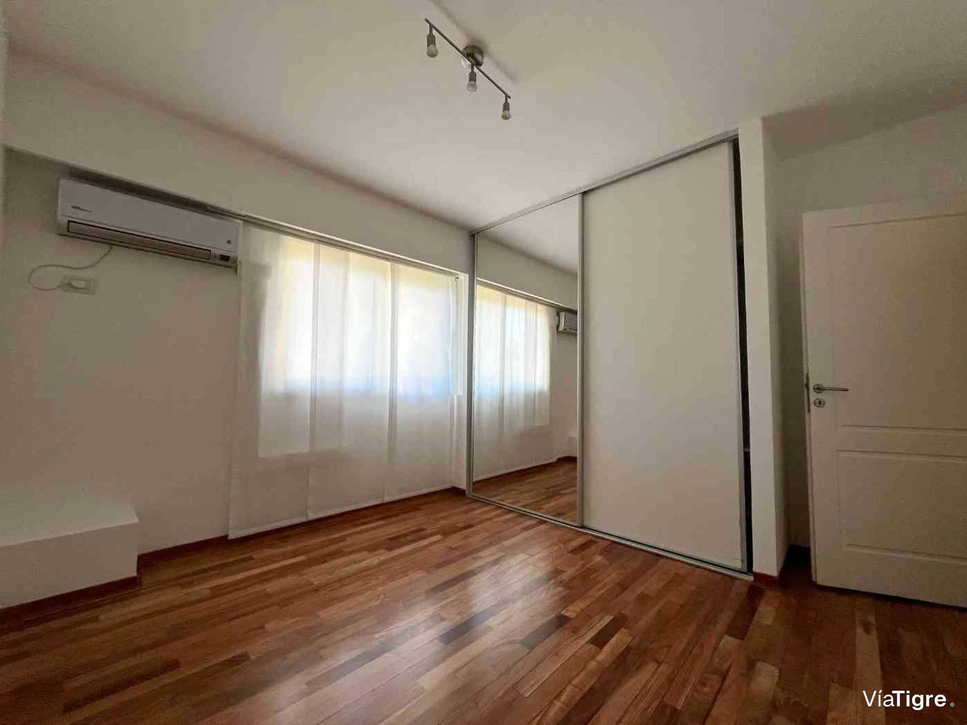 Alquiler Dpto Duplex 3 Ambientes - La Isla, Olivos