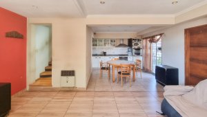 Sale Penthouse of 3‑bedroom with patio and garage in Olivos