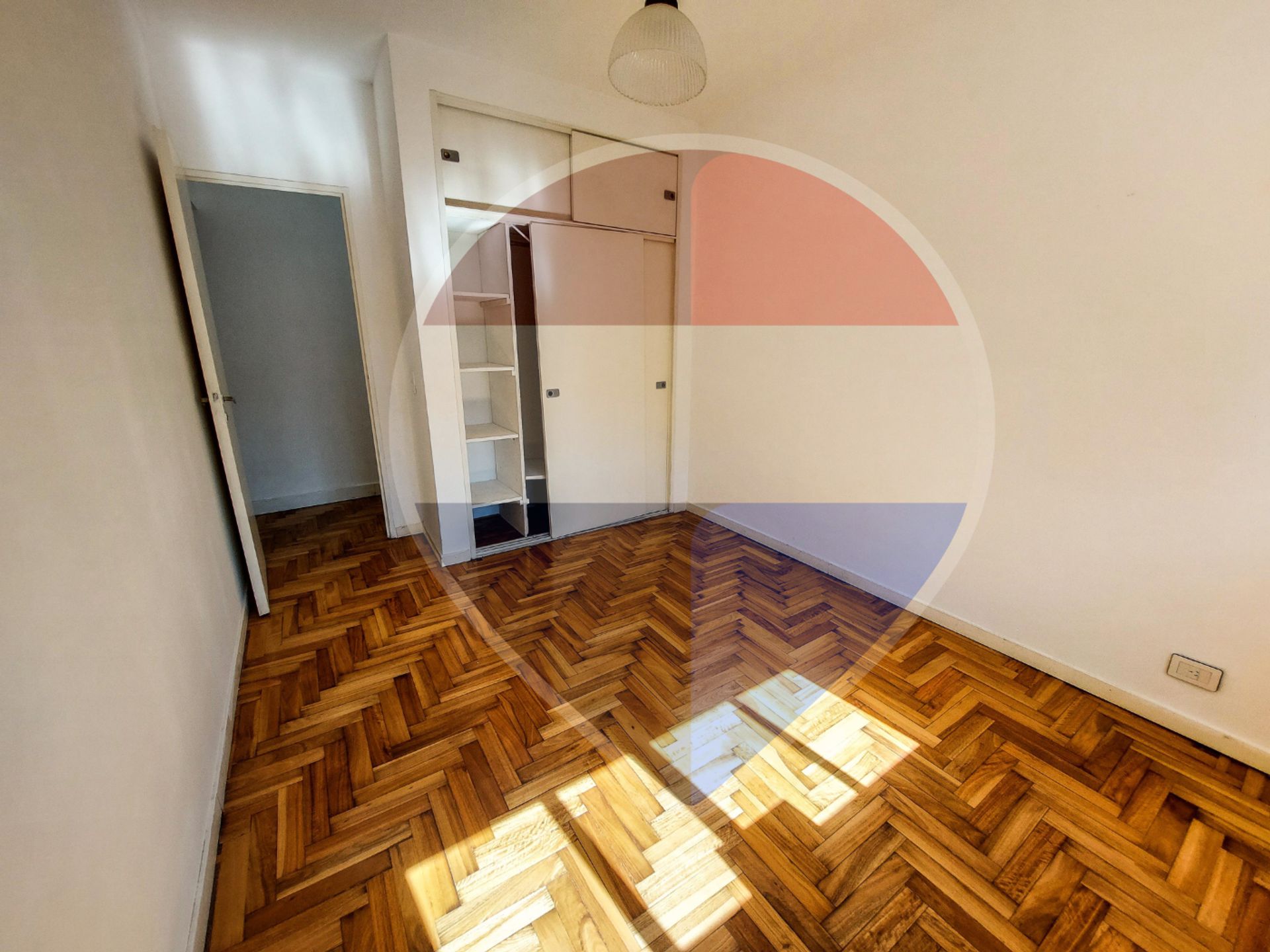 DEPARTAMENTO 3 AMB con balcón,cocheray luz
