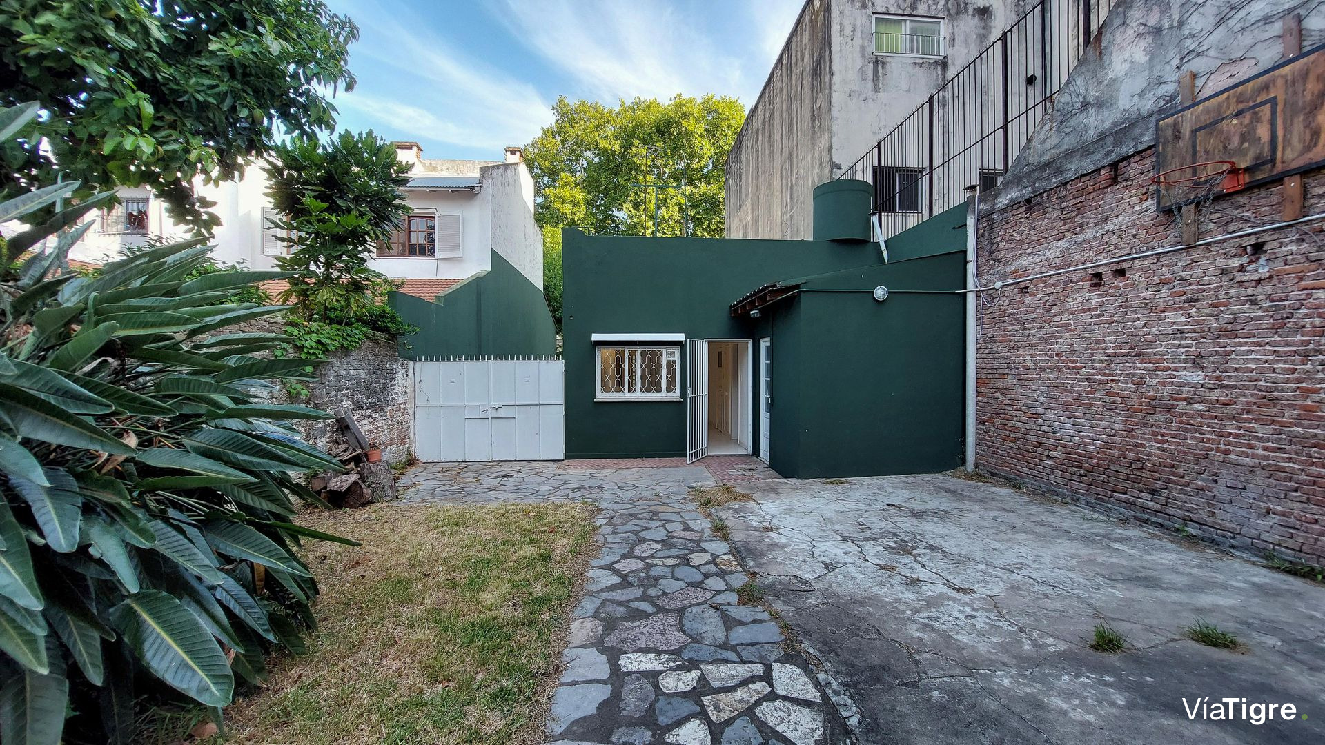 Alquiler Casa Gran Lote Con Jardin - Florida