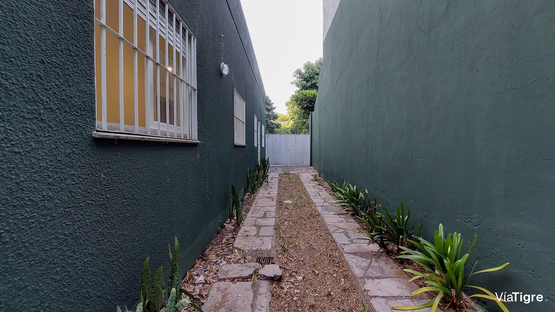 Alquiler Casa Gran Lote Con Jardin - Florida