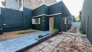 For Rent House Large Lot With Garden – Florida