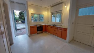 For Rent House Large Lot With Garden – Florida