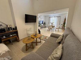 For Sale Penthouse Apartment 1‑bedroom in Munro Credit