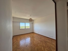 Opportunity in San Fernando – 2‑bedroom bright